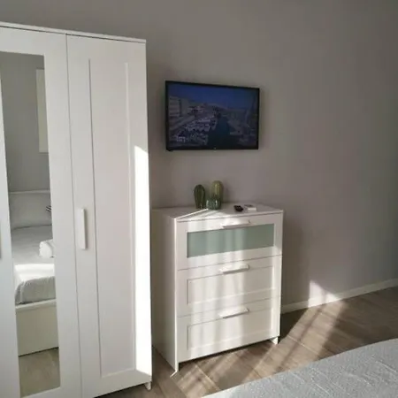 Con Grande Terrazzo In Via Lomellina - Lome 527 Apartment Milan