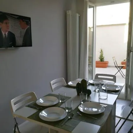 Con Grande Terrazzo In Via Lomellina - Lome 527 Apartment