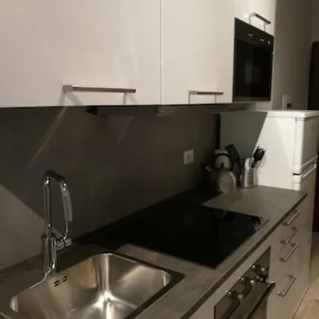 Διαμέρισμα Con Grande Terrazzo In Via Lomellina - Lome 527