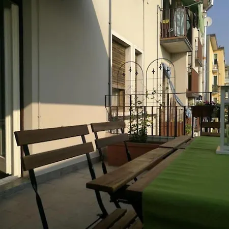 Con Grande Terrazzo In Via Lomellina - Lome 527 Appartement Milaan