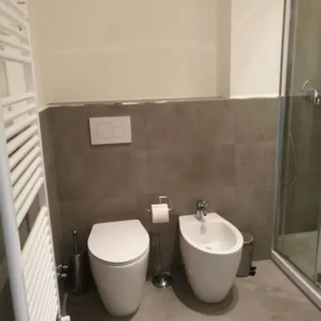 Con Grande Terrazzo In Via Lomellina - Lome 527 * Μιλάνο