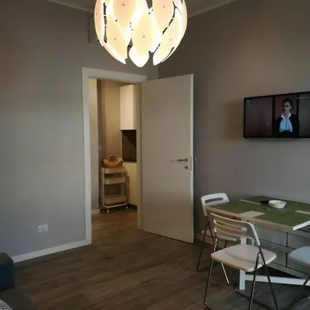 Con Grande Terrazzo In Via Lomellina - Lome 527 Appartement Milaan